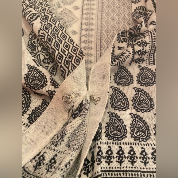 Chico's Woman’s Cardigan Black White Size 0 Small - Picture 5 of 6